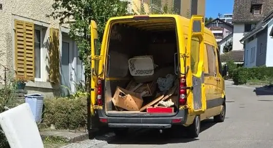 Hausräumungen in Männedorf - Lösungen für Private und Unternehmen